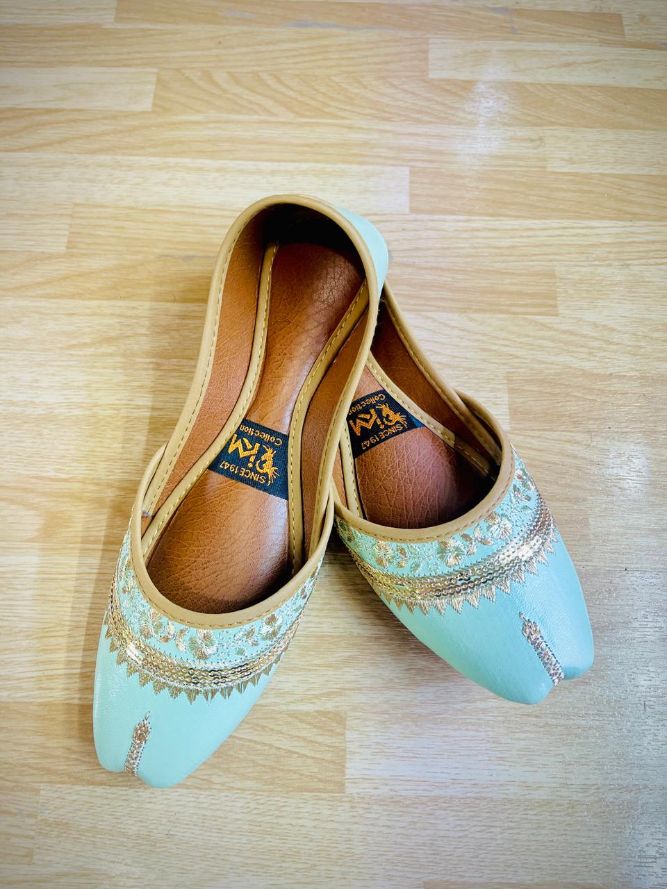 Gul Dasta – Delicate Neck Work Khussa - Walk Inn