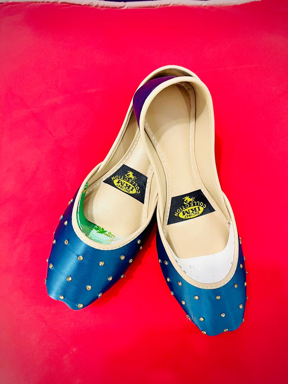 Noor Sitara – Subtle Moti Work Khussa Walk Inn