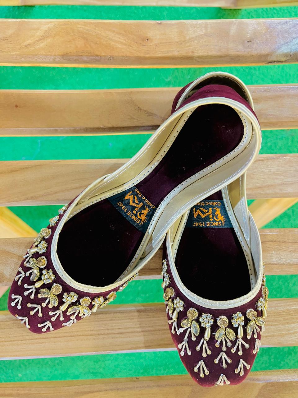 Fancy Bridal Khussa – Handcrafted Moti Elegance Walk Inn