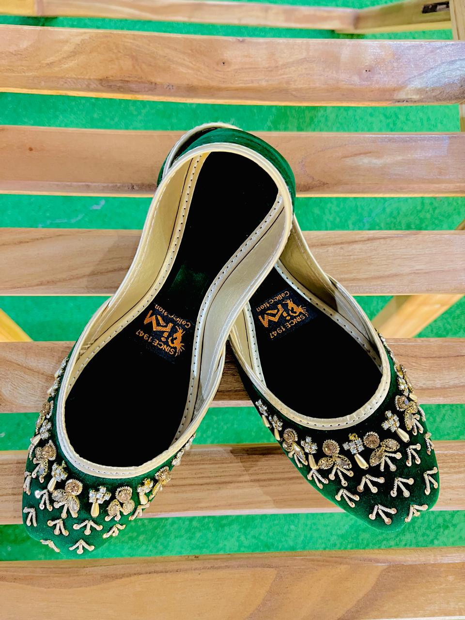 Fancy Bridal Khussa – Handcrafted Moti Elegance Walk Inn
