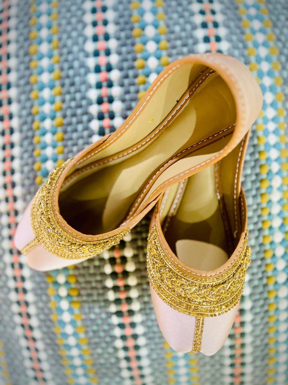 Simple Fancy Khussa – Elegant Everyday Sparkle Walk Inn