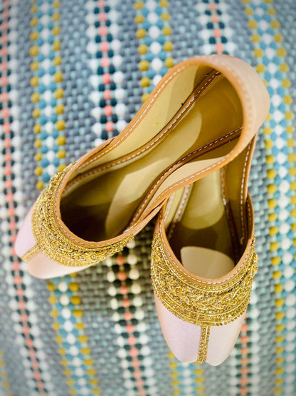 Simple Fancy Khussa – Elegant Everyday Sparkle Walk Inn