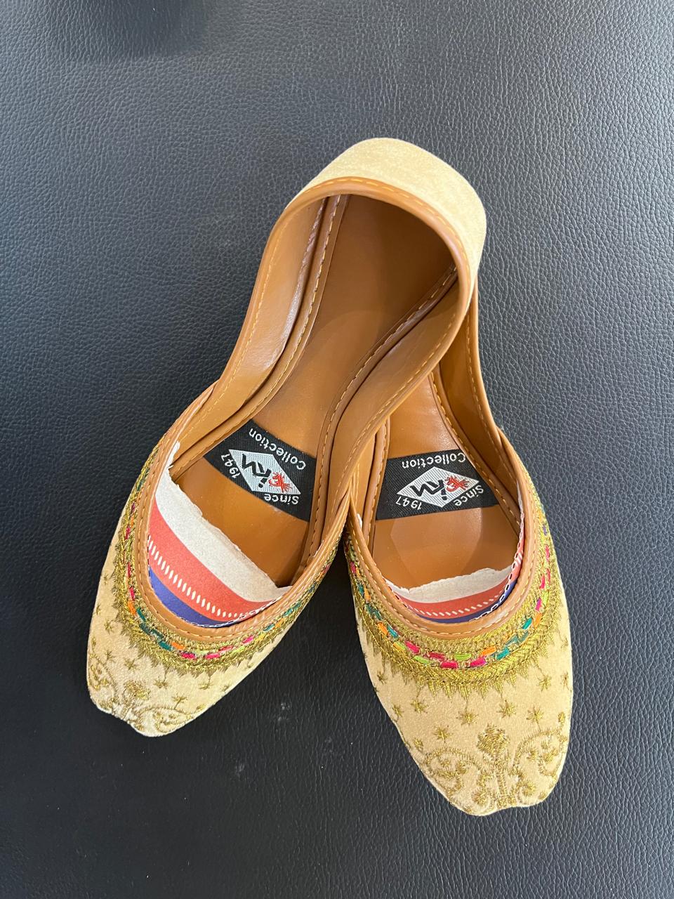 Zarkaar – Multi-Tilla Embroidered Fancy Khussa - Walk Inn